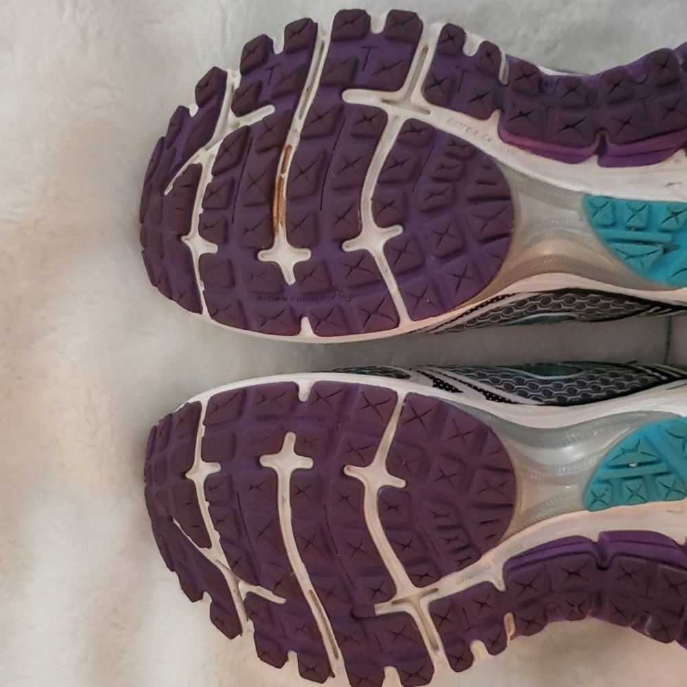 EUC Brooks GHOST running shoes Sz 6 Euro 6.5 - Picture 6 of 9